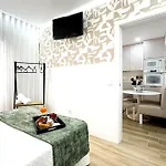 Dina House Quinzico Feriehus *