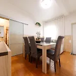 بيت للعطل Dina House Quinzico نازاريه