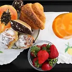 Dina House Quinzico 나자레