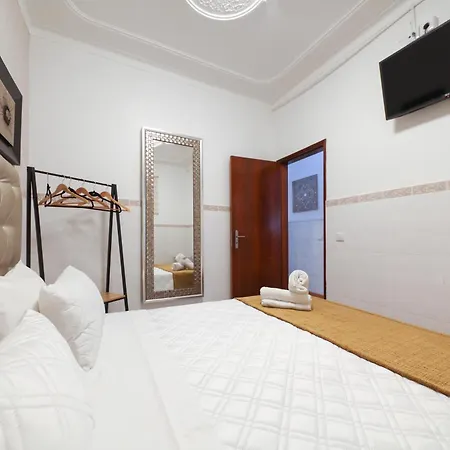 Dina House Quinzico 度假居 纳扎雷