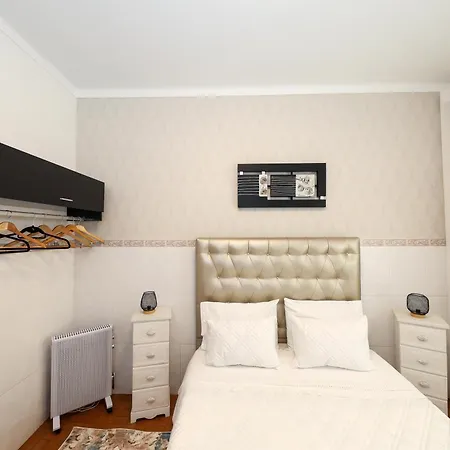 Dina House Quinzico 度假居