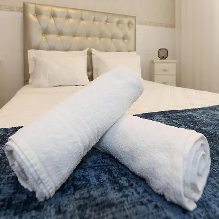 Dina House Quinzico *