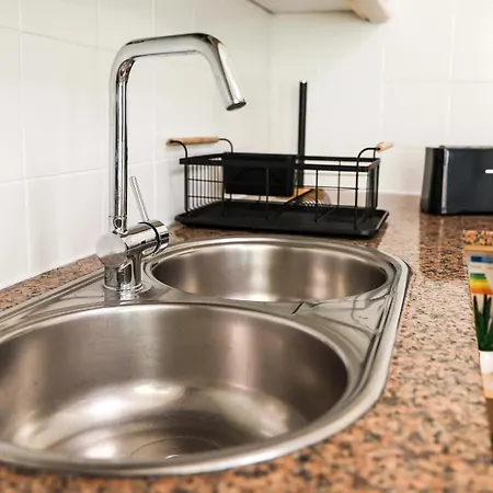 Dina House Quinzico Nazaré