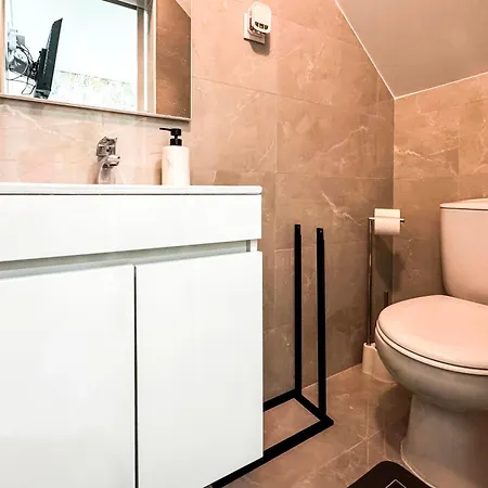 Dina House Quinzico 나자레
