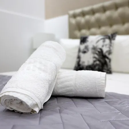 Dina House Quinzico Tatil Evi *