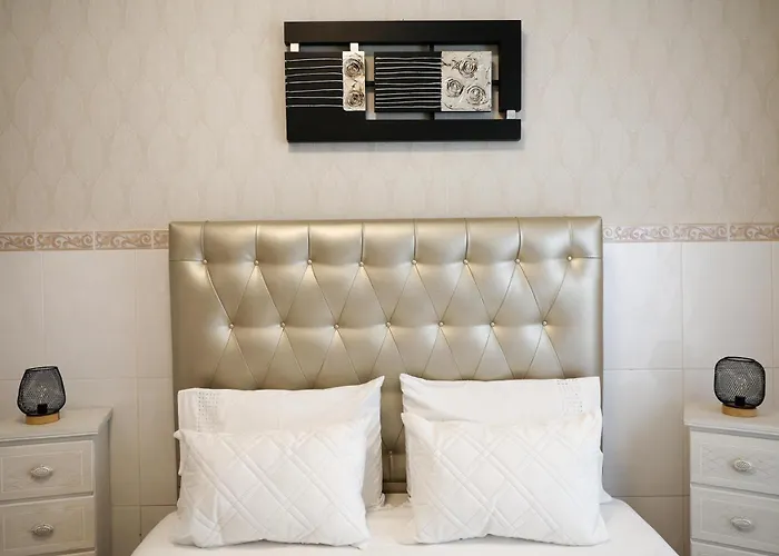 Dina House Quinzico بيت للعطل