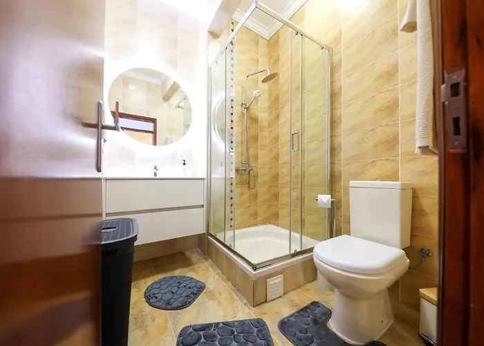 Dina House Quinzico بيت للعطل نازاريه